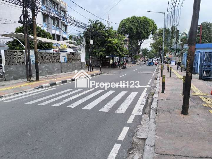 Rumah Cocok Untuk Kost Kantor Kafe Salemba Senen Jakarta Pusat - 6