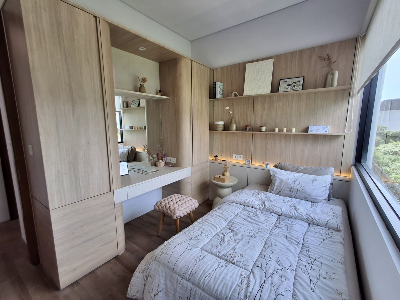 Rumah Megah Dalam Perumahan elit Belakang Transhome Type 130/126m2 Harga 2.385 Miliar Siap KPR - 15