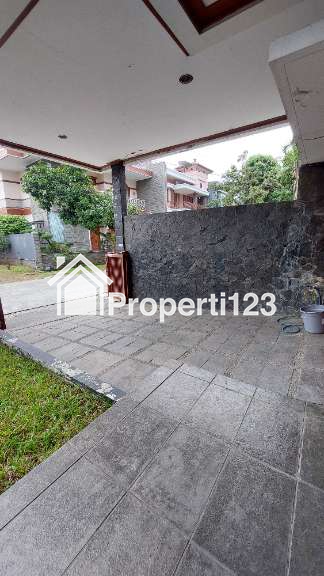 Rumah Luas Full Furnished di Taman Millenium, Bandung - 4