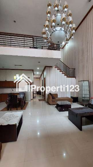 Rumah Luas Full Furnished di Taman Millenium, Bandung - 5