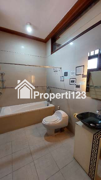 Rumah Luas Full Furnished di Taman Millenium, Bandung - 2