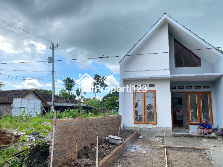 RUMAH MINIMALIS MODERN DI KOTA KLATEN - 3