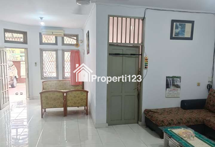 Rumah Rapi dan Siap Huni Perumahan Taman Harapan Baru Bekasi - 4