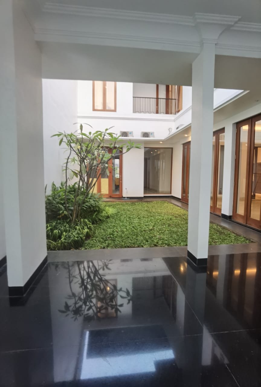 Rumah Baru,Mewah di Pondok Indah Jakarta Selatan - Murah - 7