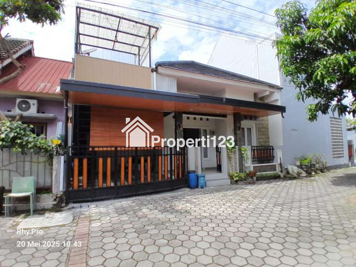 Rumah Cantik dalam Perumahan dekat bandara adisucipto Yogyakarta - 2