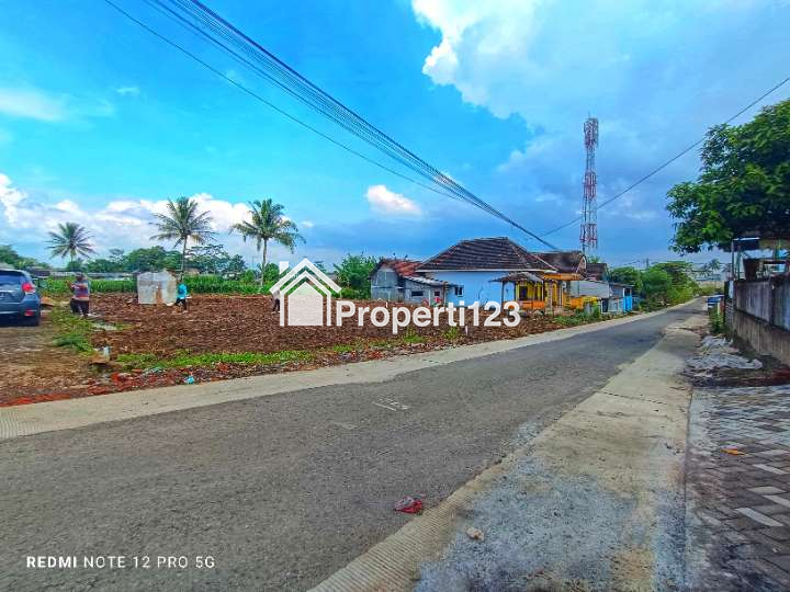 Tanah Pinggir Jalan Jatikerto - 3