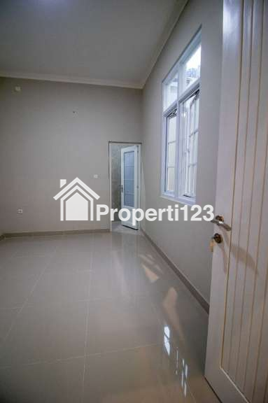 Rumah 2 Lantai Siap Huni di Arcamanik, Bandung - 3