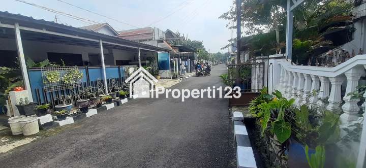KOST 23 KAMAR PENUH TERISI DEKAT PERKANTORAN, SEKOLAH DAN PERTOKOAN DI SAYAP JL. JAKARTA BANDUNG HARGA DI BAWAH NJOP - 11