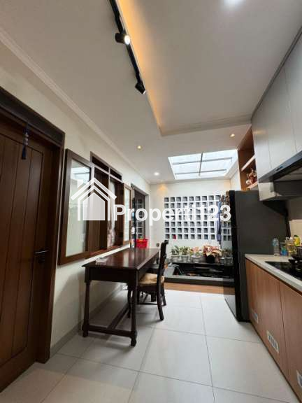 Rumah Siap Huni Semi Furnished di Puri Dago Antapani, Bandung - 4