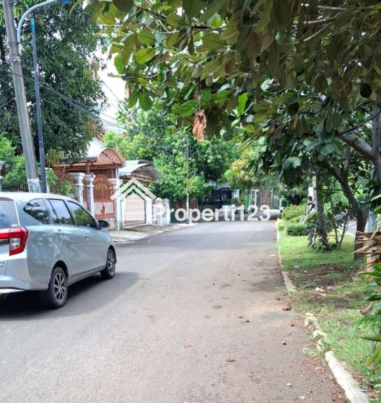Rumah Tua Hitung Tanah Perumahan Pulo Gebang Permai Jakarta Timur - 11
