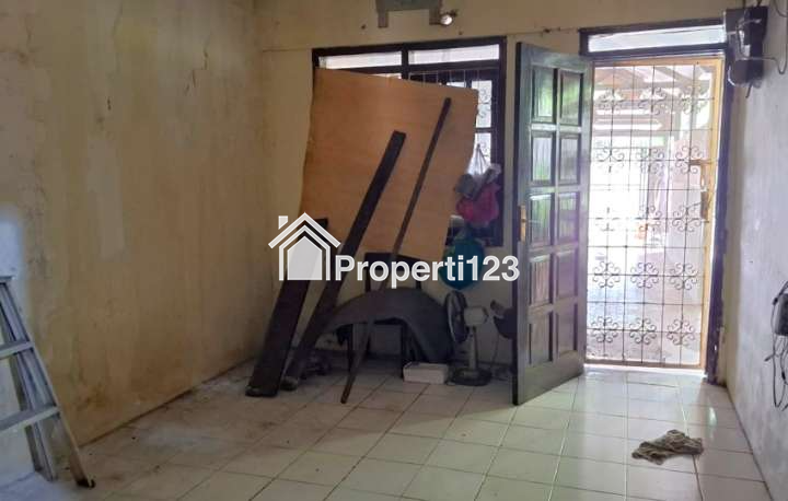 Rumah Tua Hitung Tanah Perumahan Pulo Gebang Permai Jakarta Timur - 4
