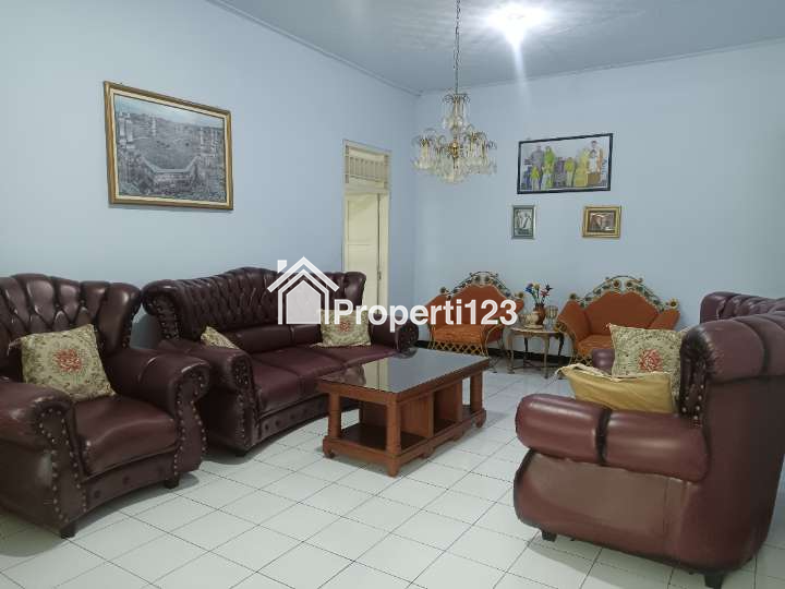 (BWI A.418) DI JUAL RUMAH GEDE DI BANYUWANGI KOTA - 2