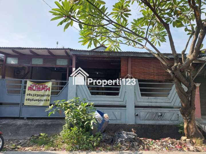 Dijual rumah lokasi Jl. Sriwijaya Raya no 7 perum 3 Karawaci Tangerang - 2