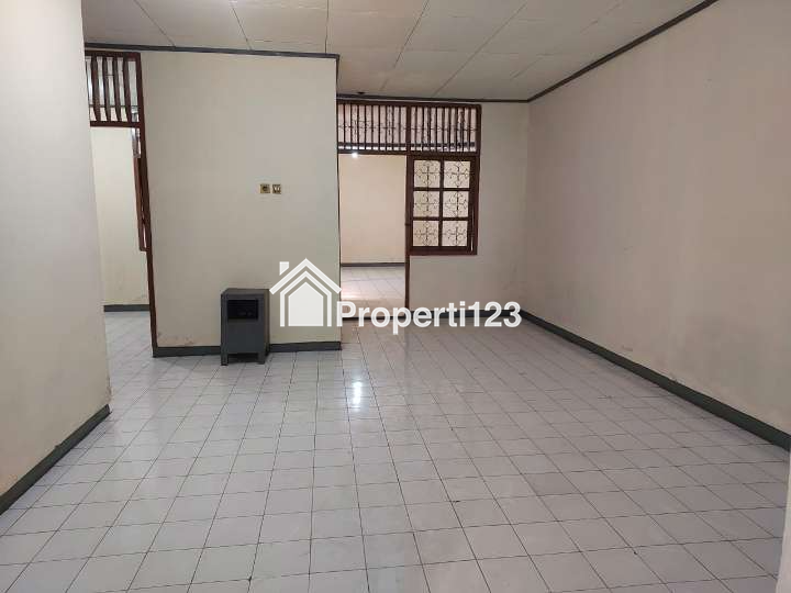 Dijual rumah lokasi Jl. Sriwijaya Raya no 7 perum 3 Karawaci Tangerang - 6