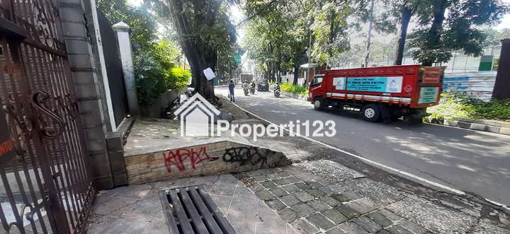 RUMAH MEWAH TANAH LUAS SUPER MURAH VIEW TAMAN DI SAYAP Jl. SUPRATMAN BANDUNG - 19