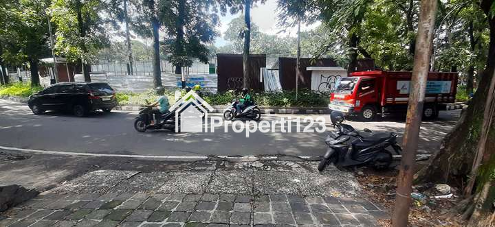 RUMAH MEWAH TANAH LUAS SUPER MURAH VIEW TAMAN DI SAYAP Jl. SUPRATMAN BANDUNG - 18