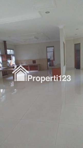 RUMAH MEWAH TANAH LUAS SUPER MURAH VIEW TAMAN DI SAYAP Jl. SUPRATMAN BANDUNG - 14