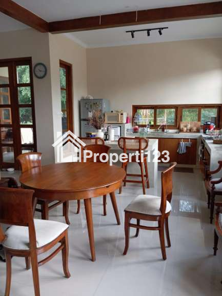 Rumah Cantik Siap Huni Lokasi Strategis 600 meter jalan raya - 13