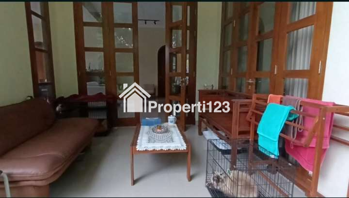 Rumah Cantik Siap Huni Lokasi Strategis 600 meter jalan raya - 2