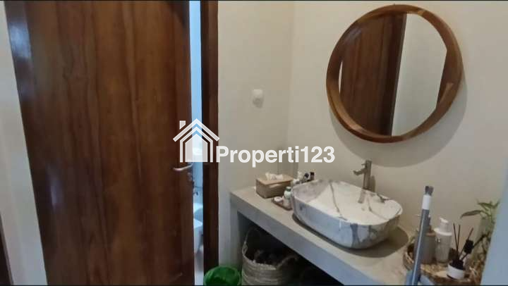 Rumah Cantik Siap Huni Lokasi Strategis 600 meter jalan raya - 4