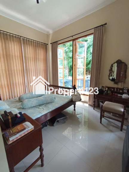 Rumah Cantik Siap Huni Lokasi Strategis 600 meter jalan raya - 12