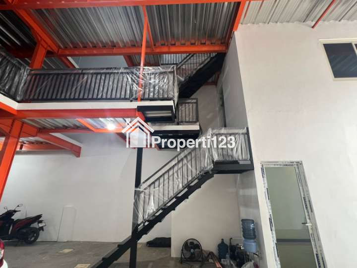 DISEWAKAN Kantor Dan GUDANG Baru Gress Lokasi Strategis Di Jalan Ir Soekarno MERR SURABAYA - 2