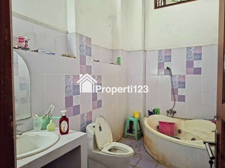 Rumah Luas Gudang Peluru Raya Kebon Baru Tebet Jakarta Selatan - 15
