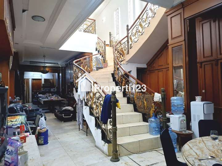 Rumah Luas Gudang Peluru Raya Kebon Baru Tebet Jakarta Selatan - 4