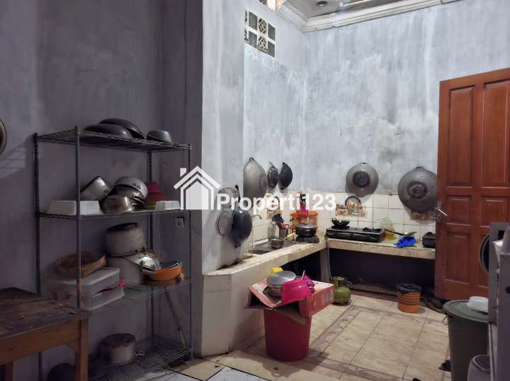 Rumah Luas Gudang Peluru Raya Kebon Baru Tebet Jakarta Selatan - 13