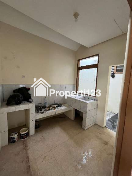 Di jual rumah di sumber banyuanyar solo - 5