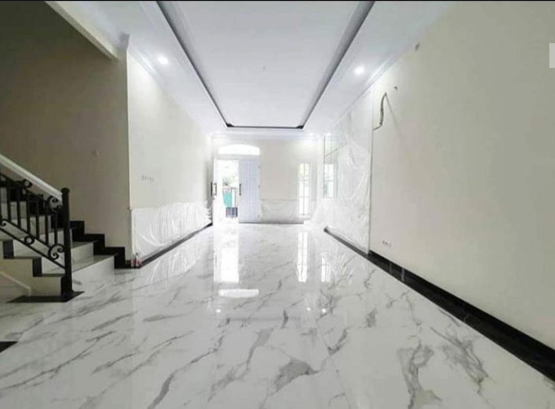 Dijual Rumah Dengan Kolam Renang di Komplek Kav DKI Jagakarsa Jakarta Selatan - 8