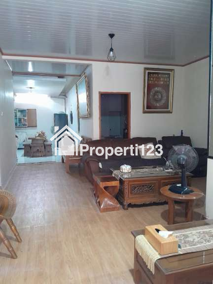 Rumah Semi Furnished Cluster Boulevard Hijau Harapan Indah Bekasi - 4