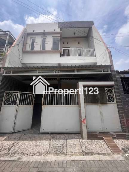 Dijual Rumah Siap Huni Lokasi Strategis di Simo Margorejo Petemon Surabaya - 1