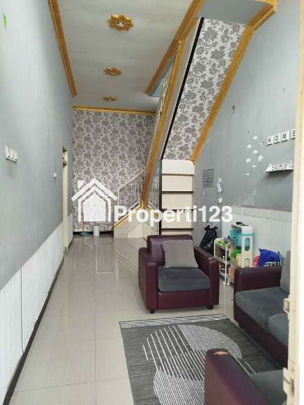 Dijual Rumah Siap Huni Lokasi Strategis di Simo Margorejo Petemon Surabaya - 3