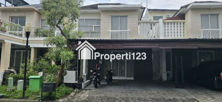 Dijual cepat Rumah Semi Furnish di Perumahan Royal Residence Wiyung Surabaya - 1