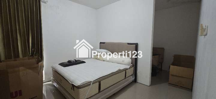 Dijual cepat Rumah Semi Furnish di Perumahan Royal Residence Wiyung Surabaya - 2