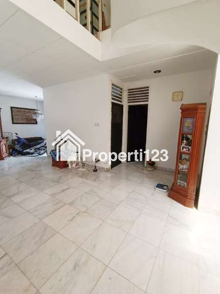 Dijual rumah diarea komplek di area Kemanggisan, Palmerah, Jakarta Barat - 2