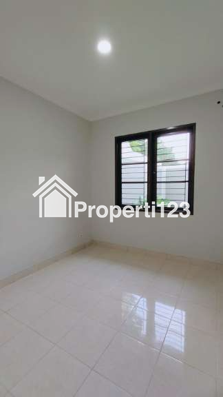 Rumah siap huni lokasi strategis di Delatinos BSD - 4