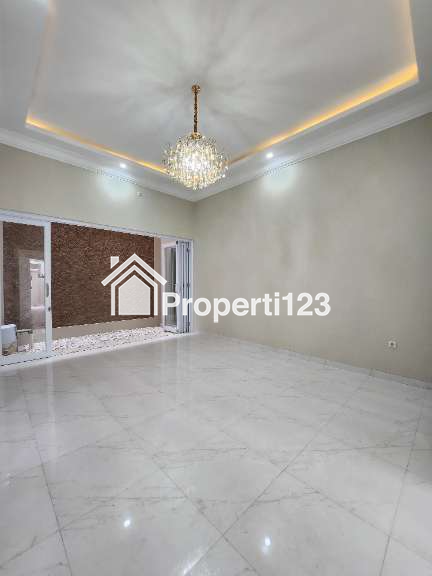 BRAND NEW CLASSIC MODERN DALAM KOMPLEK BEBAS BANJIR DUREN SAWIT JAKARTA TIMUR - 9