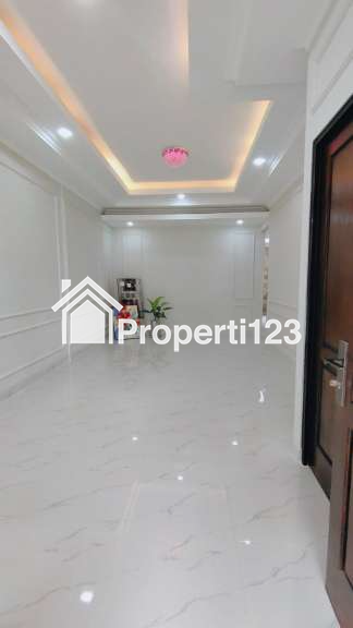 Rumah baru lokasi strategis di Griyaloka BSD Tangsel - 9