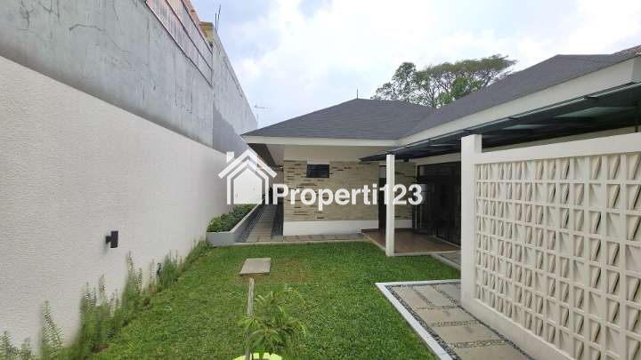 Rumah Baru Mewah Taman Tirta Golf BSD Kota Tangerang Selatan - 18