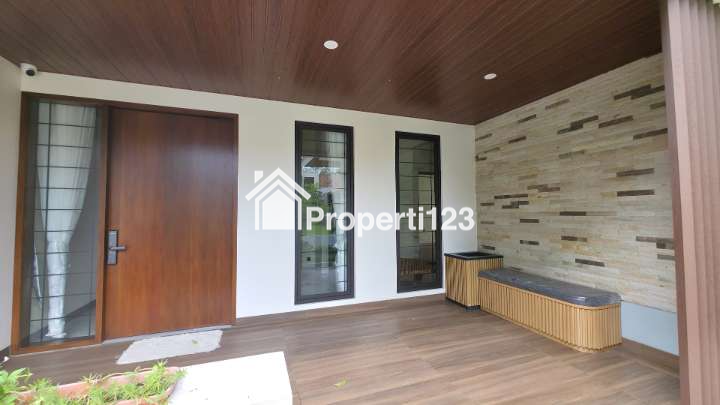 Rumah Baru Mewah Taman Tirta Golf BSD Kota Tangerang Selatan - 3