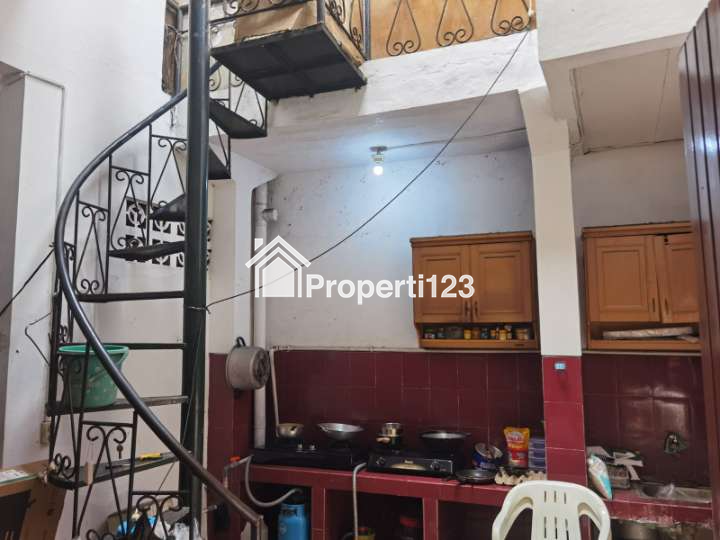 Dijual rumah Ajb komplek  lama 1 lantai di Pondok Bambu, Duren Sawit, Jakarta Timur - 2