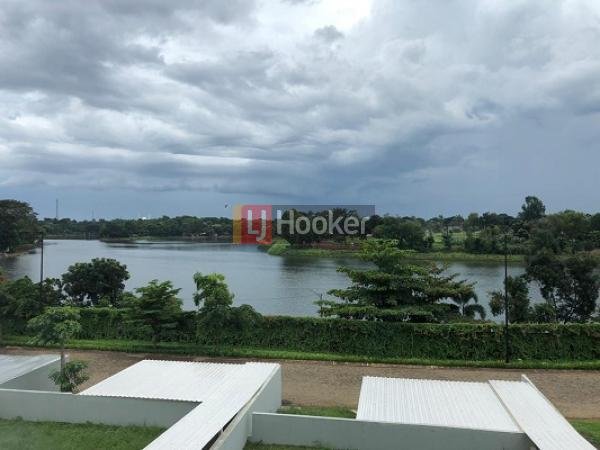 Disewakan Rumah Asri Menghadap Danau Di Citralake Sawangan - 4