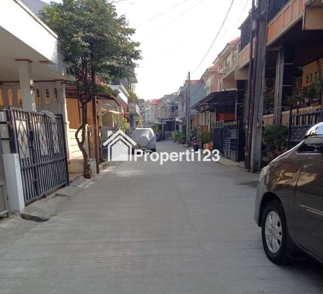 Rumah Strategis Cluster Terdepan Taman Harapan Baru Bekasi - 14