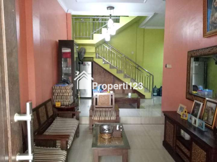 Rumah Strategis Cluster Terdepan Taman Harapan Baru Bekasi - 2