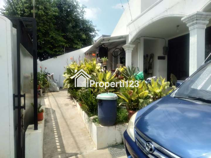 Dijual rumah siap huni hitung tanah saja di Srengseng, Kembangan, Jakarta Barat - 3