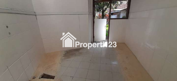 RUMAH KOLONIAL UNTUK KOMERSIAL SUPER STRATEGIS  DI JL. RIAU-MARTADINATA BANDUNG - 7
