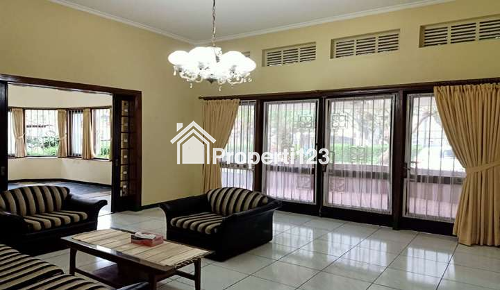RUMAH KOLONIAL UNTUK KOMERSIAL SUPER STRATEGIS  DI JL. RIAU-MARTADINATA BANDUNG - 5