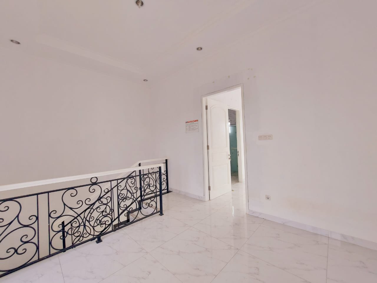 Dijual Murah Rumah Cluster di Jln Pejaten Barat Pasar Minggu Jakarta Selatan - 9